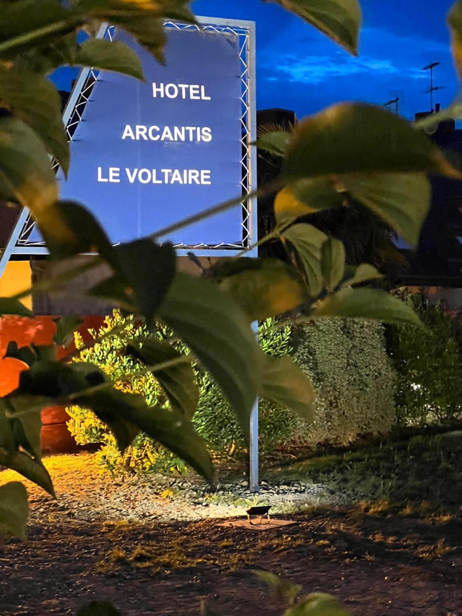 ホテル アルカンティ ﾙ ヴォルテール レンヌ エクステリア 写真